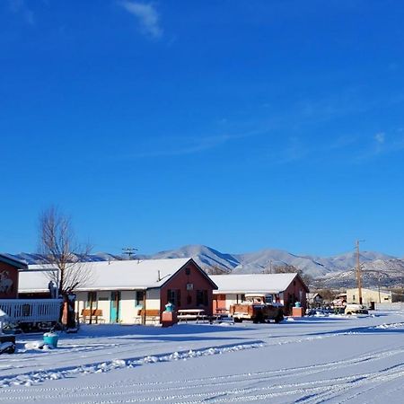 Hikers Cimarron Inn & Rv Park Exterior photo