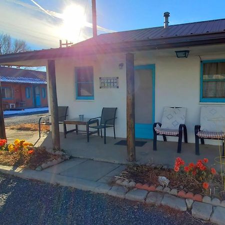 Hikers Cimarron Inn & Rv Park Exterior photo
