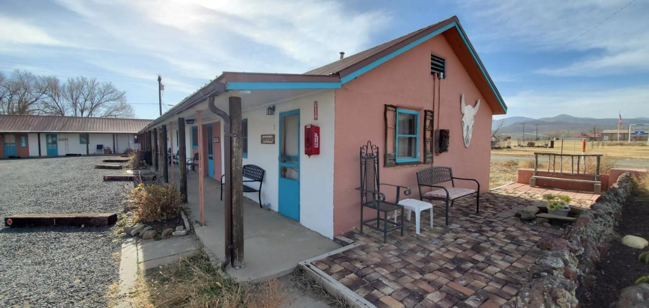 Hikers Cimarron Inn & Rv Park Exterior photo