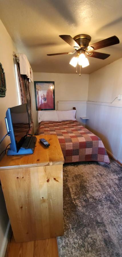 Hikers Cimarron Inn & Rv Park Exterior photo