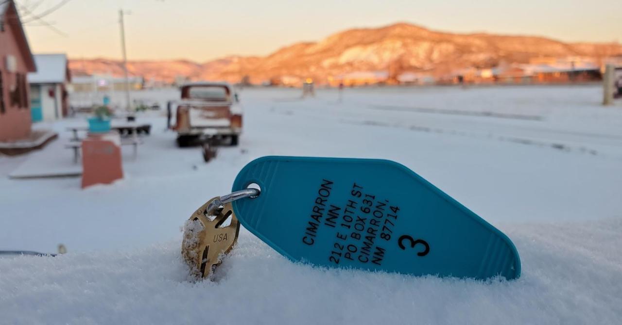 Hikers Cimarron Inn & Rv Park Exterior photo