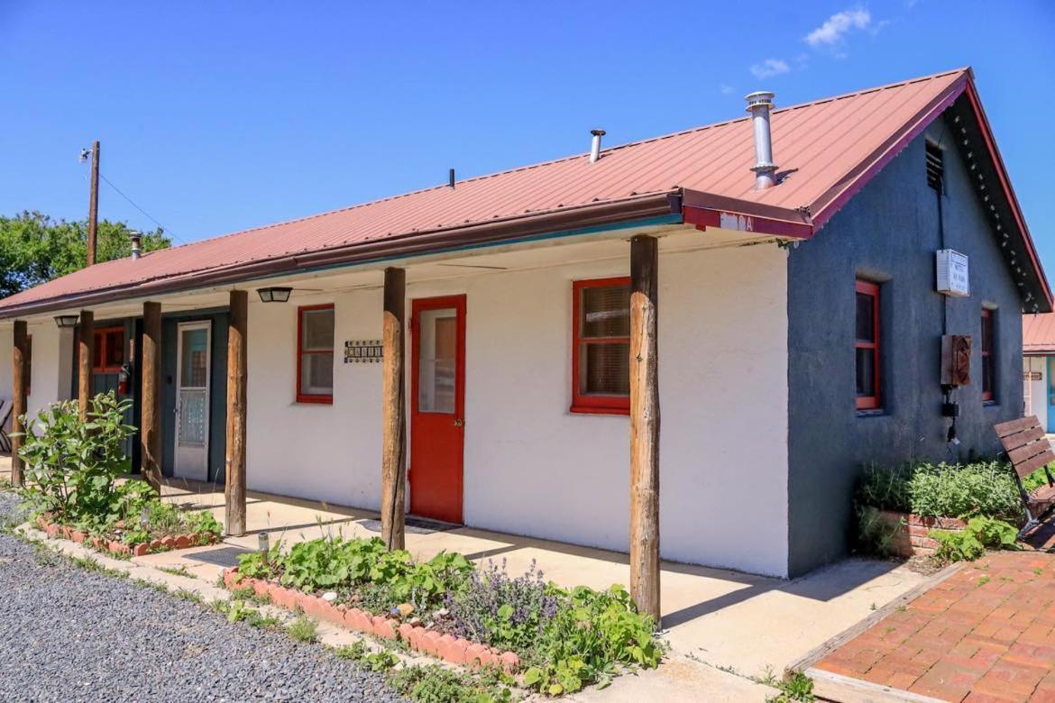Hikers Cimarron Inn & Rv Park Exterior photo